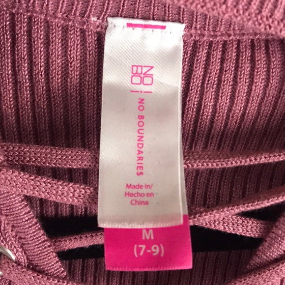 🖤3/15 Rose pink lace up top - Picture 4 of 7